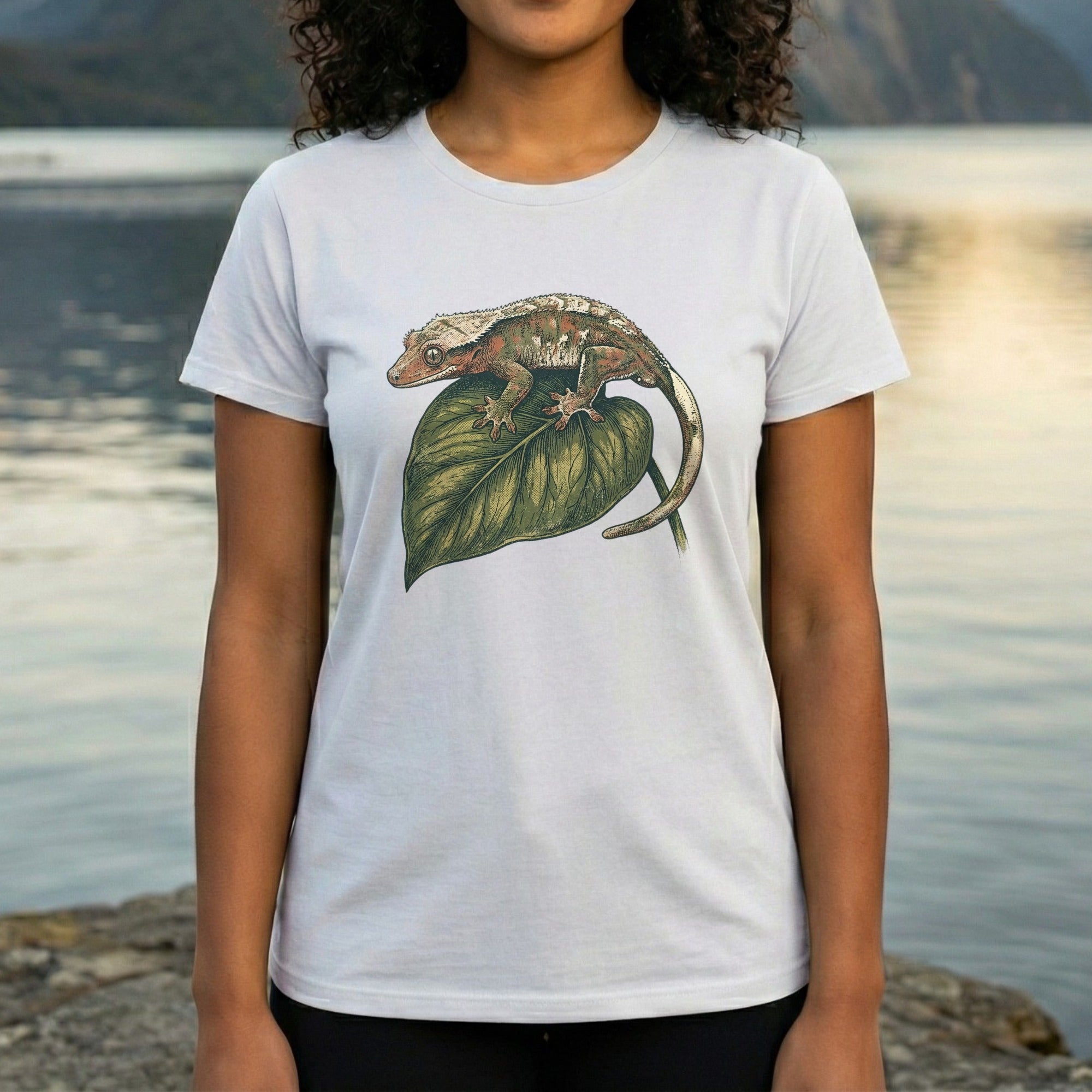Stylish T-shirt with Colorful Lizard Leaf Artwork
