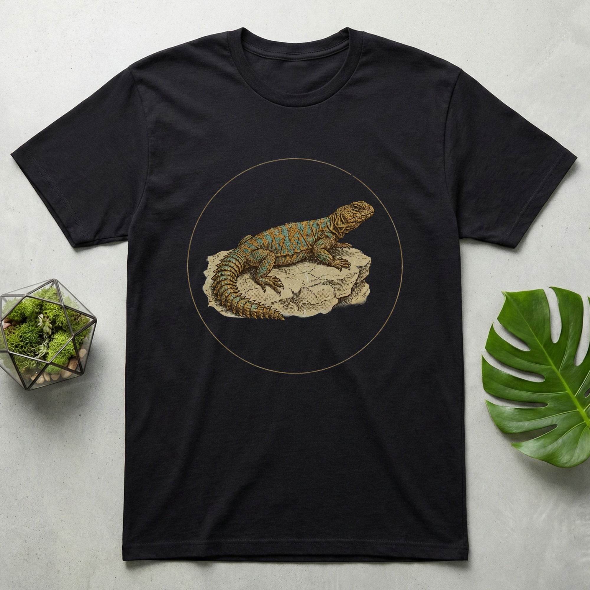 Blue Spotted Lizard Rock Design Circle T-Shirt