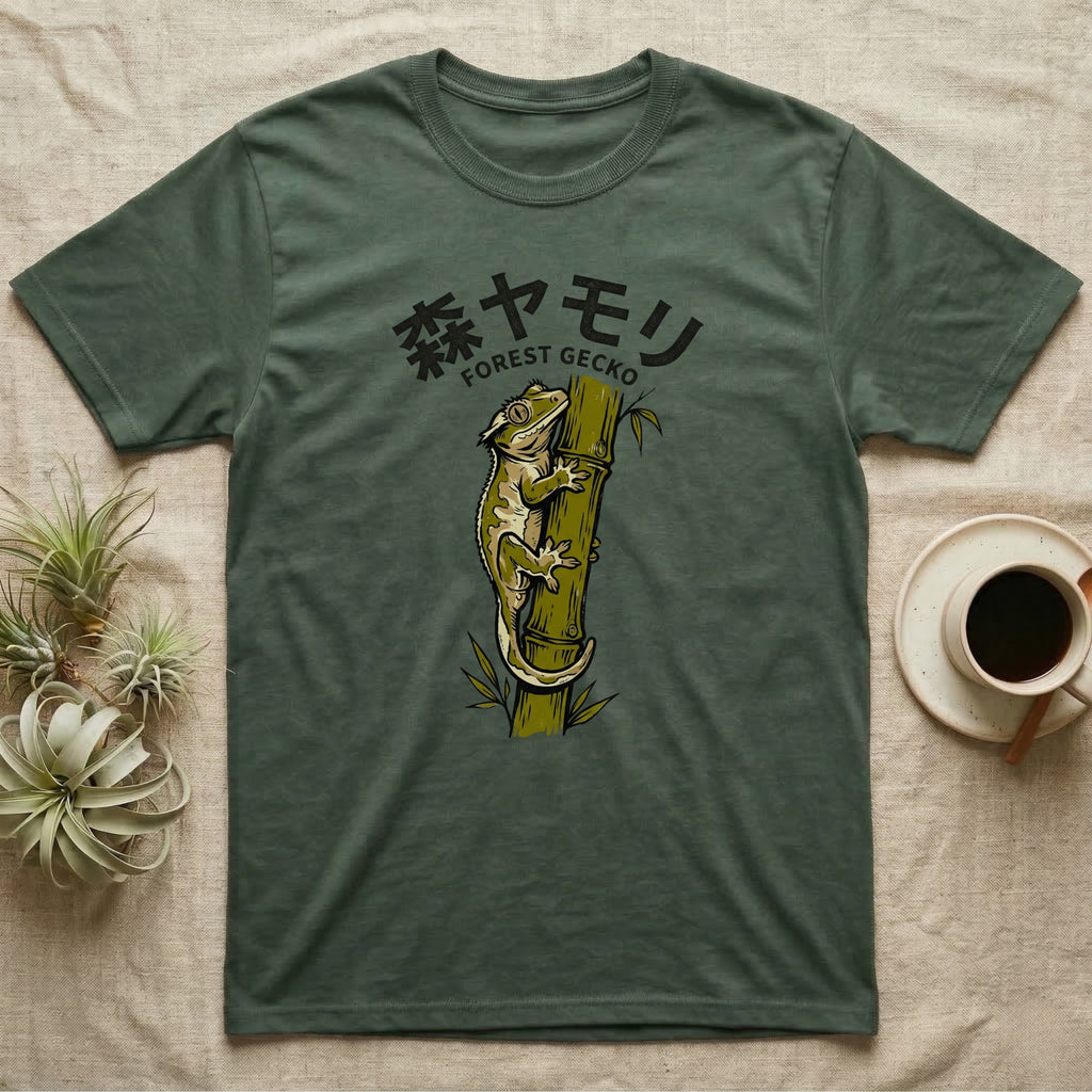 Green t-shirt with crested gecko on bamboo and Japanese text.