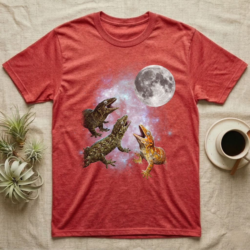 Leachianus Gecko Moon Howl T-Shirt in Heather Red — Three Leachianus Gecko colour morphs howling at a full moon over a nebula on a dark grey t-shirt.